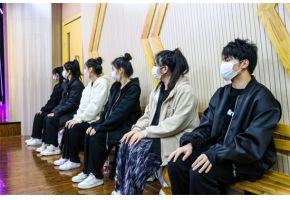 美女日逼交片"北音附中高三表演专业阶段性考试"